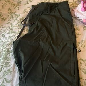 686 everywhere pant never worn